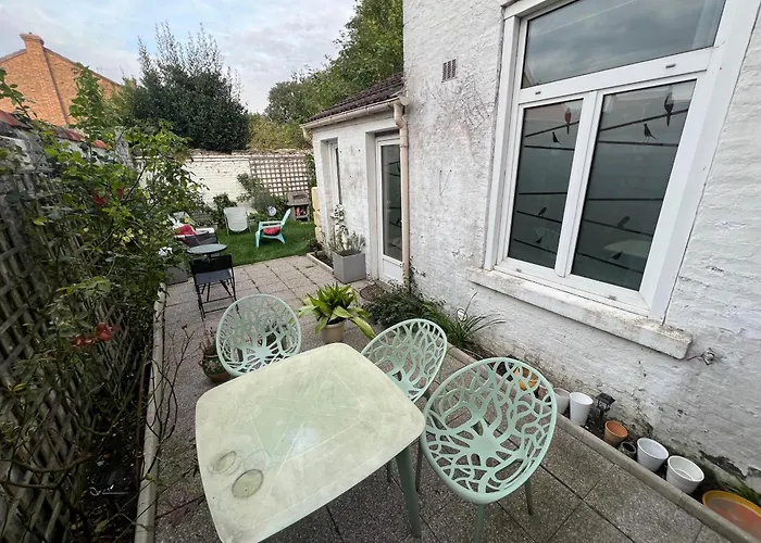 Holiday home Maison Familiale A 10 Minutes De La De Malo *